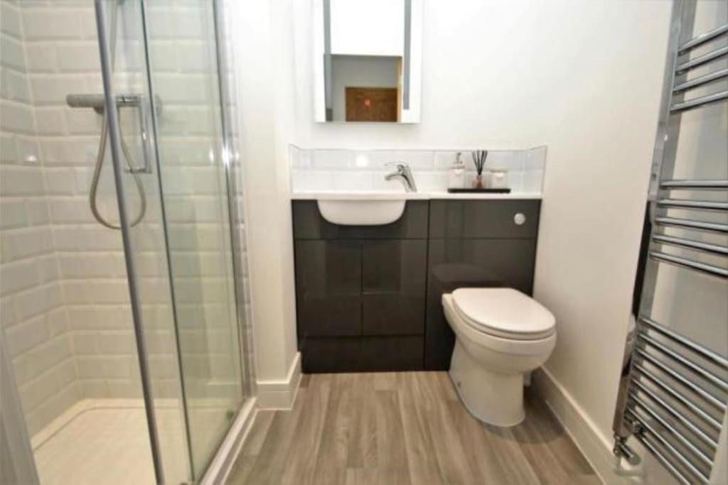 The Villas, Newly Refurbished Modern Home - Free Parking, Prime, Netflix Buckingham Dış mekan fotoğraf